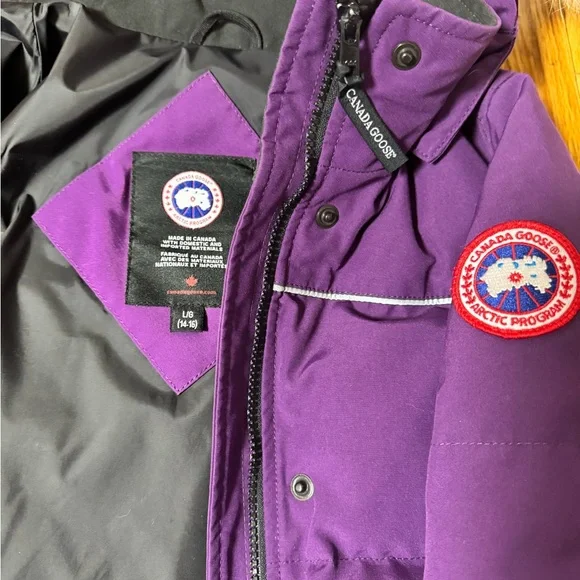 Canada Goose Juniper Parka size L/G 14-16